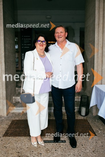  Romana Razgor, Ekskluzivna darila;  Igor Razgor, Ekskluzivna darilaRazgrnitev repertoarja sezone 2023/24 Slovenskega ljudskega gledališča Celje