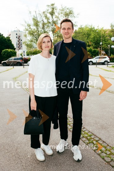  Mojca  Črešnik, arhitekta;  Matija Kovač, župan, MO CeljeRazgrnitev repertoarja sezone 2023/24 Slovenskega ljudskega gledališča Celje