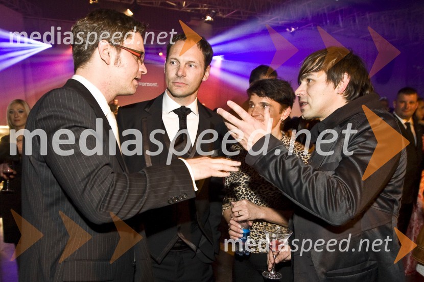 Jurij Zrnec, igralec in voditelj oddaje As ti tud' not padu, Jože Potrebuješ, član skupine Čuki s soprogo in Lado Bizovičar, voditelj oddaje As ti tud not' paduViktorji 2008, zaključna zabava na Gospodarskem razstavišču