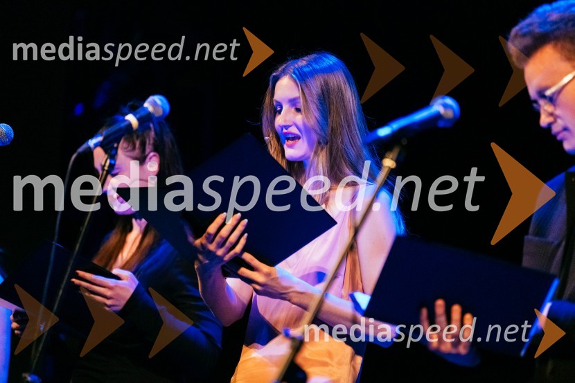  Lucija Harum, igralka, pevkaRazgrnitev repertoarja sezone 2023/24 Slovenskega ljudskega gledališča Celje