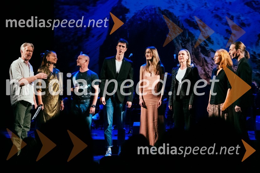  Branko Završan, igralec;  Tanja Potočnik, igralka;  Damjan M. Trbovc, igralec;  Urban Kuntarič, igralec;  Lucija Harum, igralka, pevka;  Manca  Ogorevc, igralka;  Barbara Medvešček, igralka;  David Čeh, igralecRazgrnitev repertoarja sezone 2023/24 Slovenskega ljudskega gledališča Celje