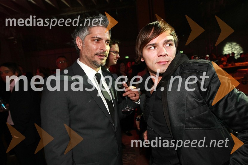 Sebastijan Cavazza, igralec in Lado Bizovičar, voditelj oddaje As ti tud' not paduViktorji 2008, zaključna zabava na Gospodarskem razstavišču