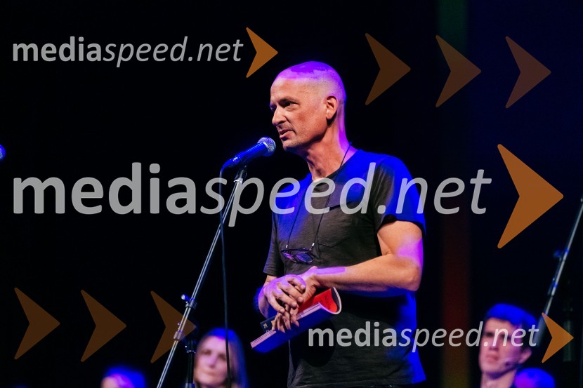  Miha Golob, upravnik in umetniški vodja, SLG CeljeRazgrnitev repertoarja sezone 2023/24 Slovenskega ljudskega gledališča Celje