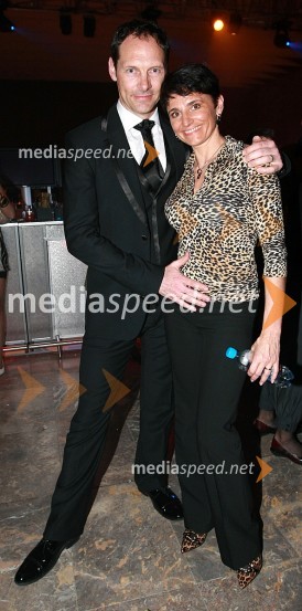 Jože Potrebuješ, član skupine Čuki s soprogo AndrejoViktorji 2008, zaključna zabava na Gospodarskem razstavišču