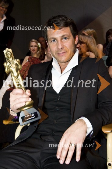 Marko Vozelj, pevecViktorji 2008, dogajanje na odru in v dvorani