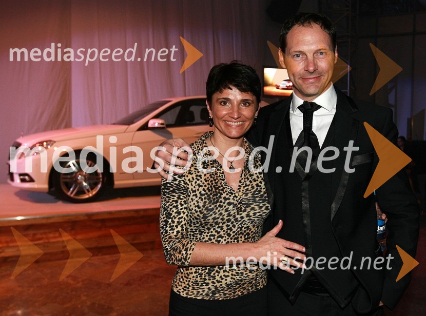 Jože Potrebuješ, član skupine Čuki s soprogo AndrejoViktorji 2008, zaključna zabava na Gospodarskem razstavišču