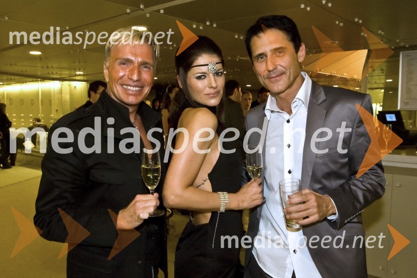 Igor Jelen - Iggy, lastnik plesnega studia Igen, Nataša Dobelšek, manekenka in novinarka in Stojan Auer,Viktorji 2008, druženje pred dvorano