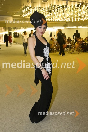 Maja Martina Merljak, igralkaViktorji 2008, druženje pred dvorano