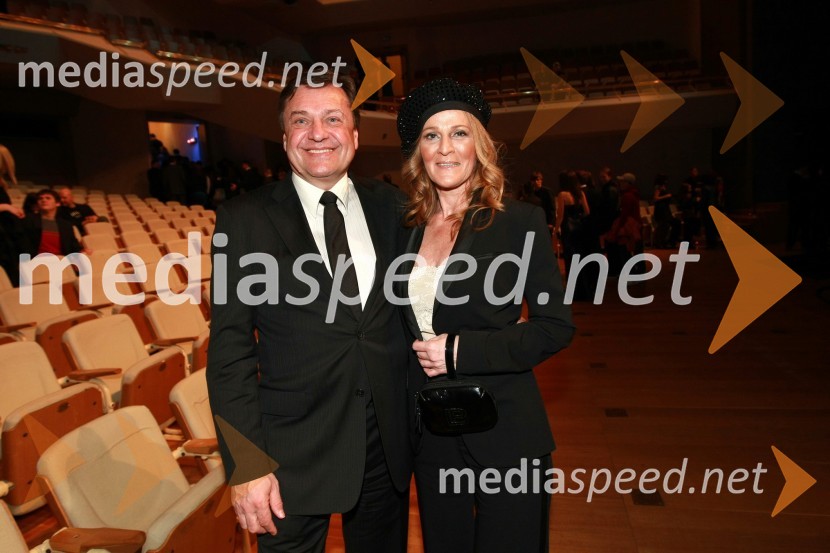 Zoran Jankovič, župan Ljubljane s soprogo MijoViktorji 2008, dogajanje na odru in v dvorani