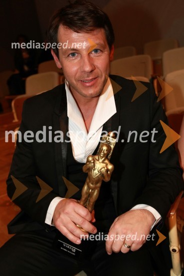 Marko Vozelj, pevecViktorji 2008, dogajanje na odru in v dvorani