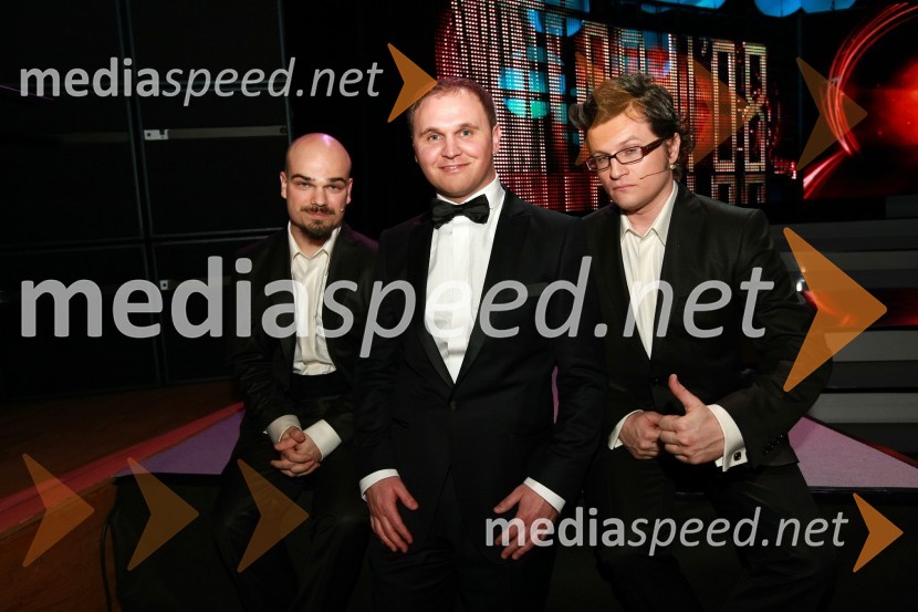 Jure Bračič, voditelj prireditve ter član skupine Slon in Sadež, Matej Raščan, direktor in lastnik podjetja Rašica Point d.o.o. in podjetja Delo revije, d.d. in Igor Karas, voditelj prireditve ter član skupine Slon in SadežViktorji 2008, dogajanje na odru in v dvorani