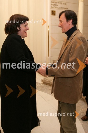 Uršula Cetinski, direktorica Slovenskega mladinskega gledališča, in Vili Ravnjak, umetniški vodja Drame SNG MariborVeter v vejah borov, premiera no-iger v SNG Maribor