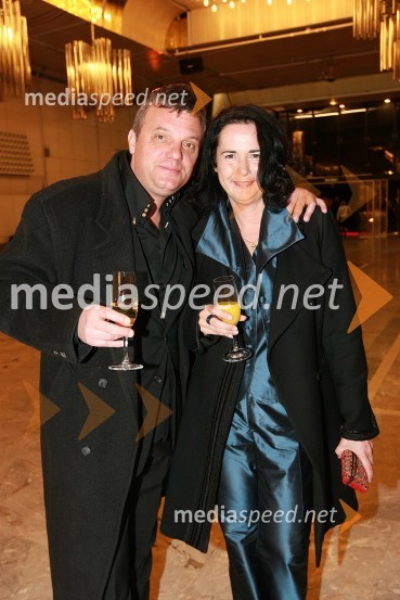 Valter Dragan, igralec in Urška Hlebec, igralkaViktorji 2008, druženje pred dvorano