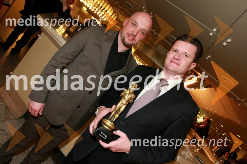 David Irgolič, glavni in odgovorni urednik radia Center in Marko Kolbl, lastnik Radia CenterViktorji 2008, druženje pred dvorano