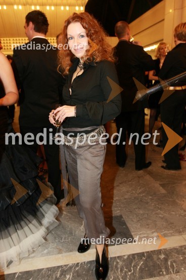 Regina Kogoj, pevkaViktorji 2008, druženje pred dvorano