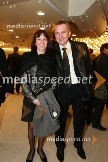 Igor Geršak, direktor za prodajo osebnih vozil Mercedes-Benz pri AC Intercar d.o.o. z ženoViktorji 2008, druženje pred dvorano