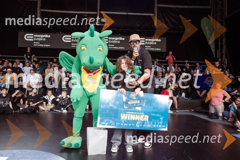 Finale World Kidz Breaking Champion Ljubljana - Powered by I Feel Slovenia sta osvojila Bolgarka Bgirl FIREBIRD in Ukrajinec Bboy RAPTOR