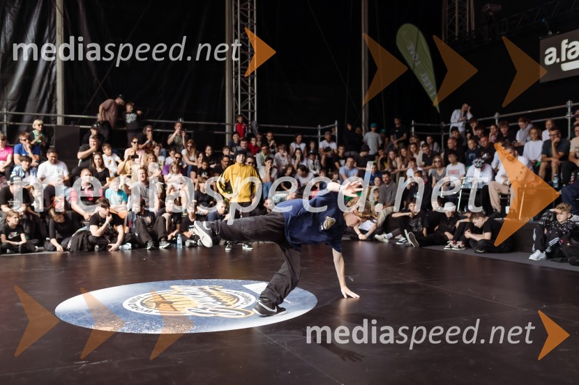 Finale World Kidz Breaking Champion Ljubljana - Powered by I Feel Slovenia sta osvojila Bolgarka Bgirl FIREBIRD in Ukrajinec Bboy RAPTOR