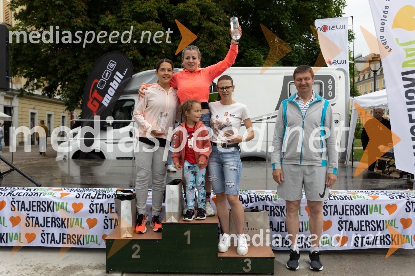  Aleksandra Kunstek, 2. mesto, 6. Afroditin tek na 10 km ženske;  ... ;  Natalija  Mašera, 1. mesto, 6, Afroditin tek na 10 km ženske;  Ines Sukič, 3. mesto, 6. Afroditin tek na 10 km ženske; mag. Branko Kidrič, župan, Občina Rogaška Slatina6. Afroditin tek s Štajerskim valom