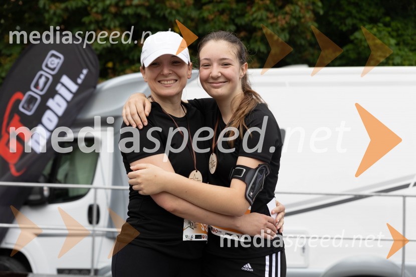  ... ;  Tajda Mastnak6. Afroditin tek s Štajerskim valom