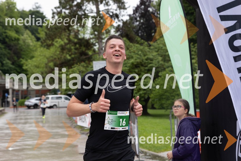  Mitja Cvikl6. Afroditin tek s Štajerskim valom