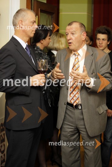 Zdenko Podlesnik, direktor CBH d.o.o. (Celjska borzno posredniška hiša) in Marjan Krajnc, Adriatic SlovenicaDnevi komedije 2009, zaključek festivala in podelitev nagrad