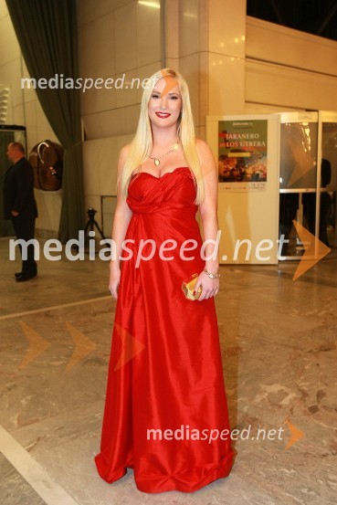 Danica Lovenjak, vremenarka oddaje Svet na Kanalu AViktorji 2008, druženje pred dvorano