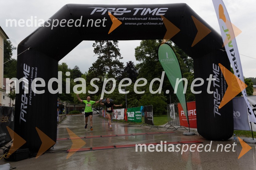  Milan Hribernik;  Iza Polanec, 1. mesto, 6. Afroditin tek na 5 km ženske6. Afroditin tek s Štajerskim valom