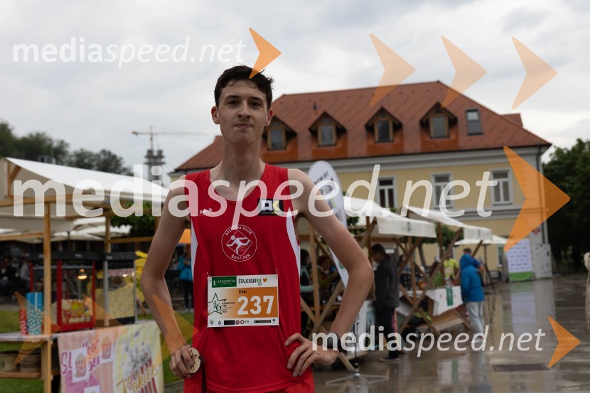  Jakob Cmok6. Afroditin tek s Štajerskim valom