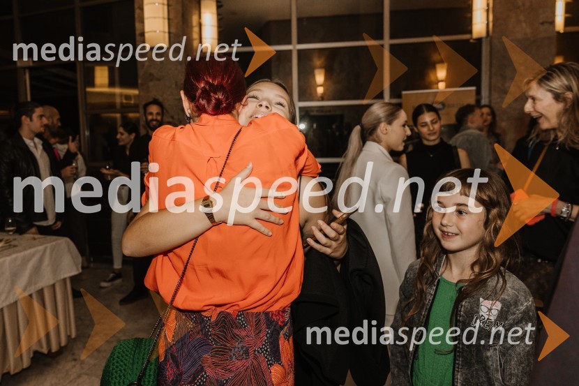  Nastja Bremec Rynia, koreografinja, MN dance Company;  ... To the moon and back, premiera v SNG Nova Gorica