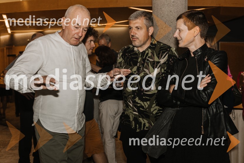 To the moon and back, premiera v SNG Nova Gorica