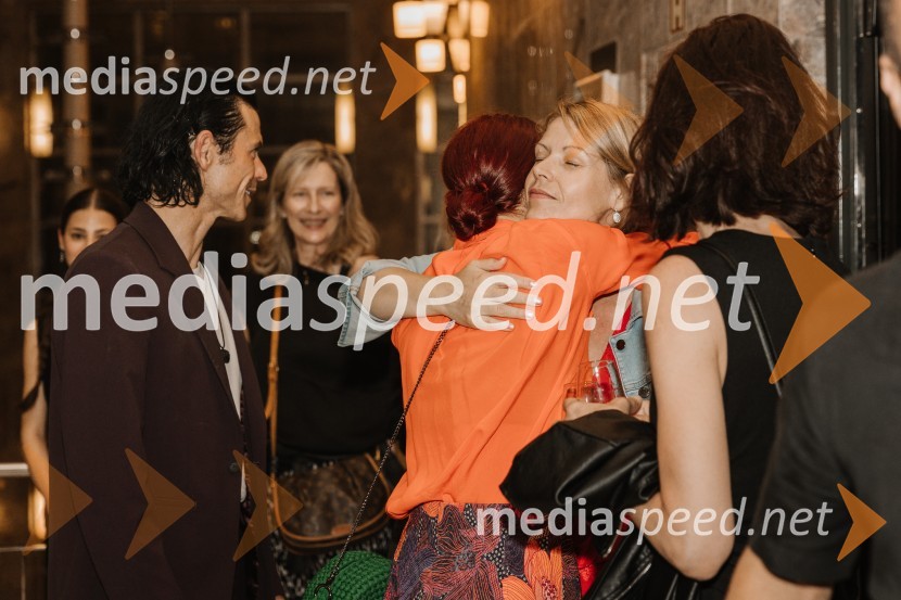  Nastja Bremec Rynia, koreografinja, MN dance Company;  ... To the moon and back, premiera v SNG Nova Gorica