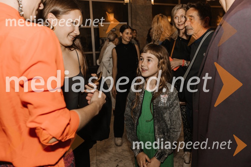 To the moon and back, premiera v SNG Nova Gorica