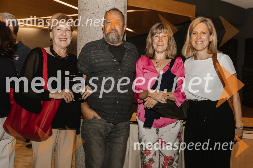  ... ;  ... ;  ... ;  Metka Sulič, odnosi z javnostjo SNG Nova GoricaTo the moon and back, premiera v SNG Nova Gorica