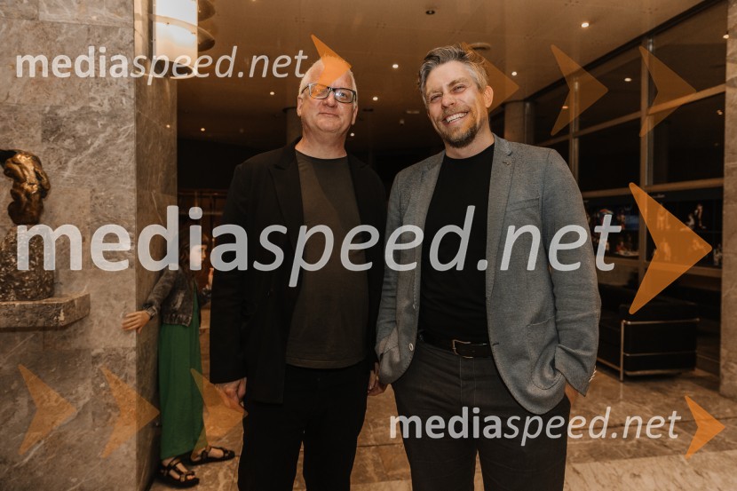 To the moon and back, premiera v SNG Nova Gorica