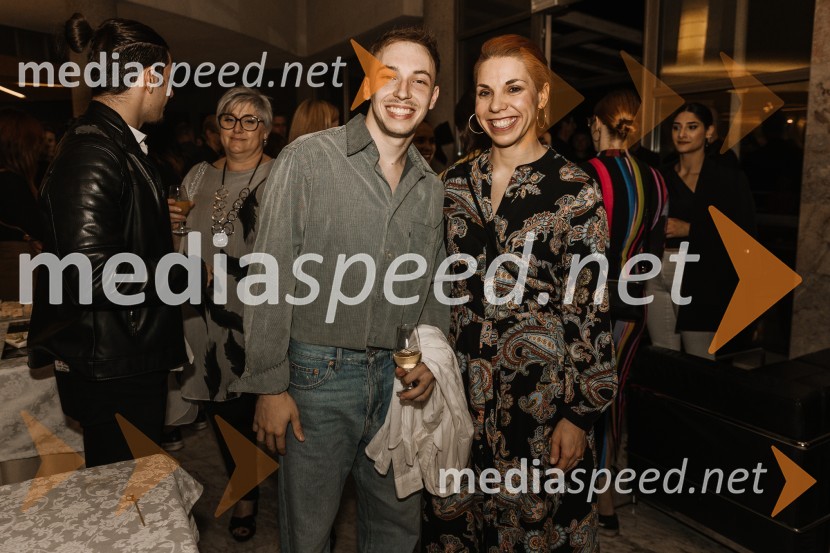  Luka Vodopivec, plesalec;  Ana  Kržišnik Blažica, dramaturginjaTo the moon and back, premiera v SNG Nova Gorica