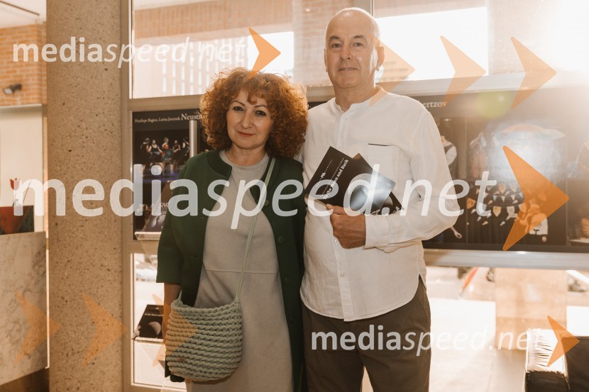 To the moon and back, premiera v SNG Nova Gorica