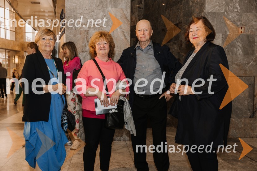 To the moon and back, premiera v SNG Nova Gorica