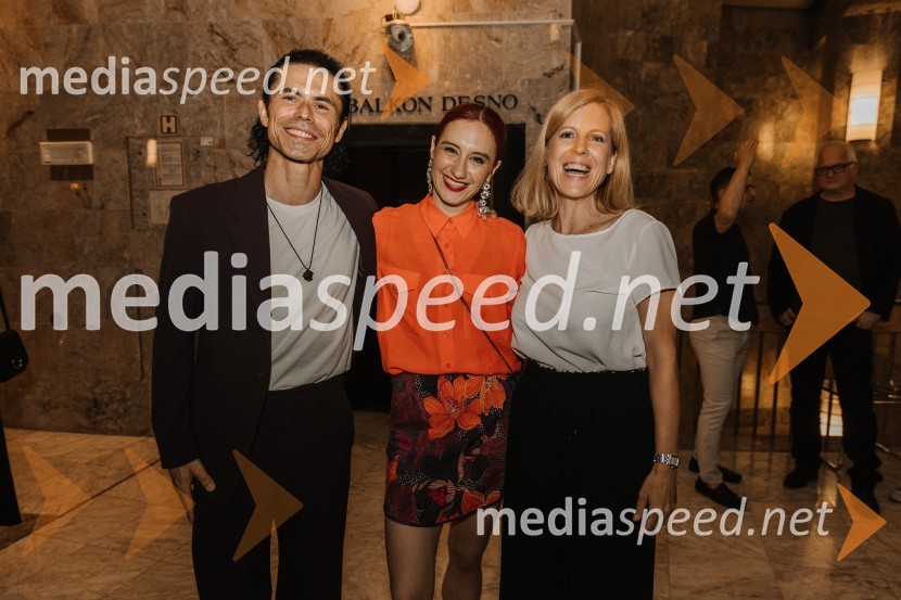  Michal Rynia, koreograf, MN dance Company;  Nastja Bremec Rynia, koreografinja, MN dance Company;  Metka Sulič, odnosi z javnostjo SNG Nova GoricaTo the moon and back, premiera v SNG Nova Gorica