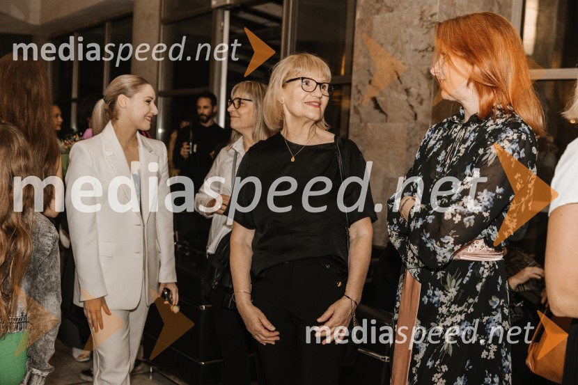 To the moon and back, premiera v SNG Nova Gorica