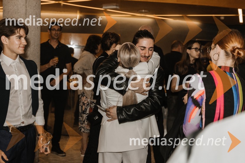  Noemi Capuano, plesalka;  ... To the moon and back, premiera v SNG Nova Gorica