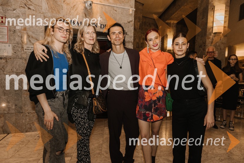  ... ;  ... ;  Michal Rynia, koreograf, MN dance Company;  Nastja Bremec Rynia, koreografinja, MN dance Company;  ... To the moon and back, premiera v SNG Nova Gorica