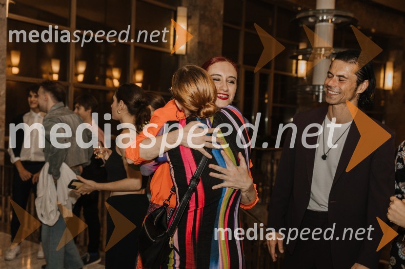  ... ;  Nastja Bremec Rynia, koreografinja, MN dance Company;  Michal Rynia, koreograf, MN dance CompanyTo the moon and back, premiera v SNG Nova Gorica