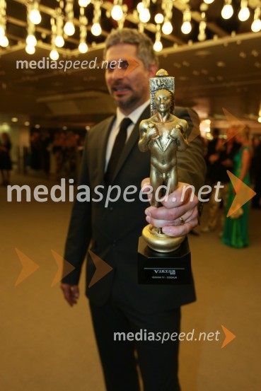 Sebastian Cavazza, igralecViktorji 2008, druženje pred dvorano