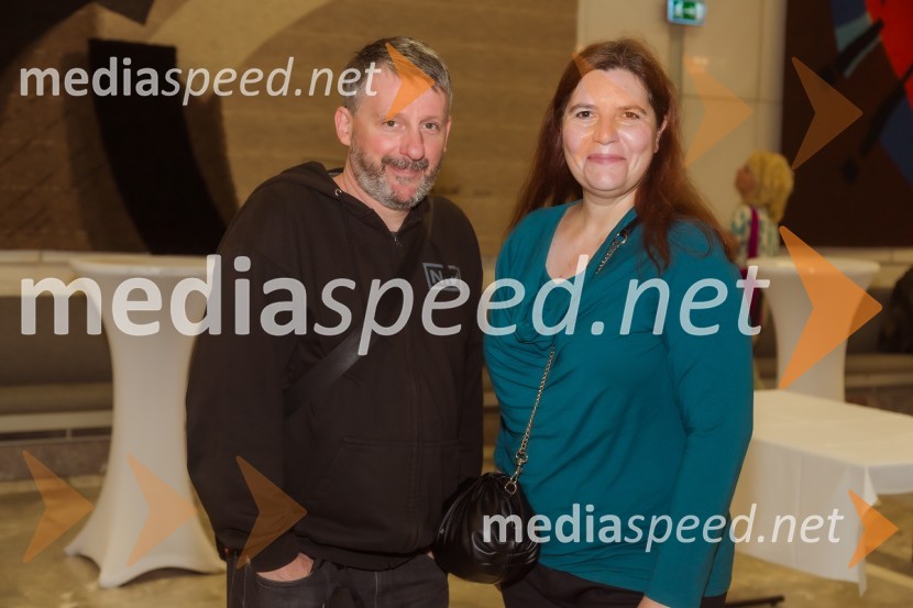  Boštjan Tušek, novinar;  Teja Pelko, novinarka, Svet24Laurie Anderson: Let X=X, koncert ameriške umetnice na odru Cankarjevega doma