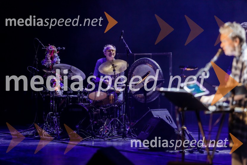 Laurie Anderson: Let X=X, koncert ameriške umetnice na odru Cankarjevega doma