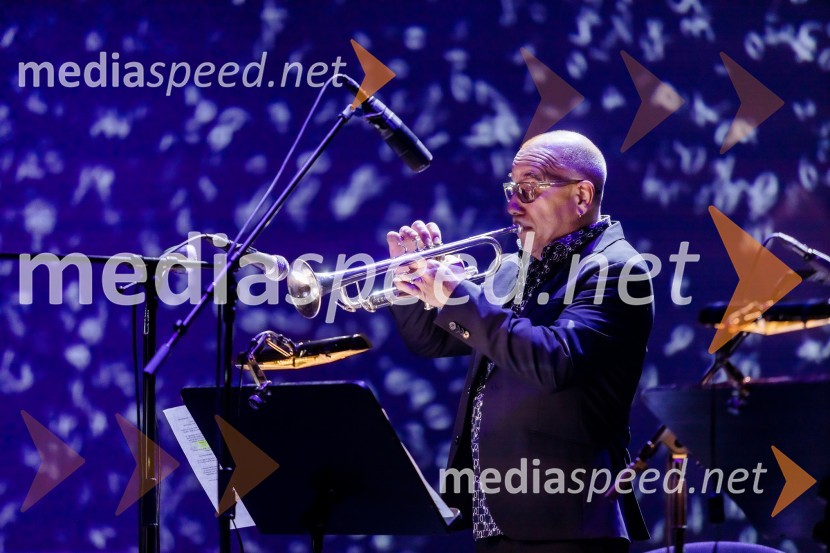 Laurie Anderson: Let X=X, koncert ameriške umetnice na odru Cankarjevega doma