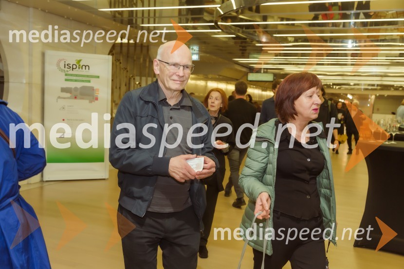 Laurie Anderson: Let X=X, koncert ameriške umetnice na odru Cankarjevega doma