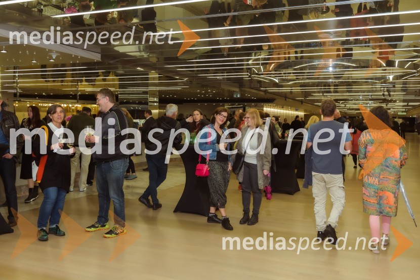Laurie Anderson: Let X=X, koncert ameriške umetnice na odru Cankarjevega doma
