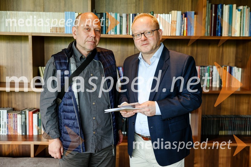  Milko Lazar, skladatelj, pianist; mag. Aleš Drenik, vodja programa resne glasbe, opere in balet, Cankarjev domNovinarska konferenca Cankarjevega doma s predstavitvijo nove sezone 2023/24